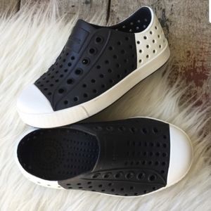 Natives Black and White Toddler 8 NWOT